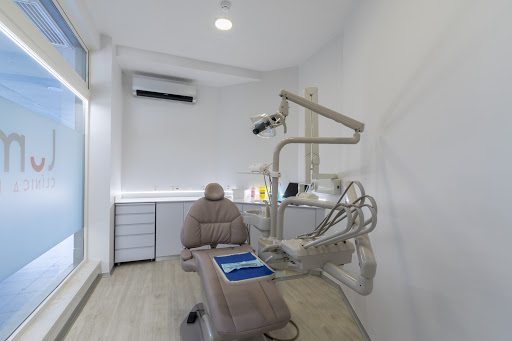 Clínica Médica e Dentária do Lumiar logo